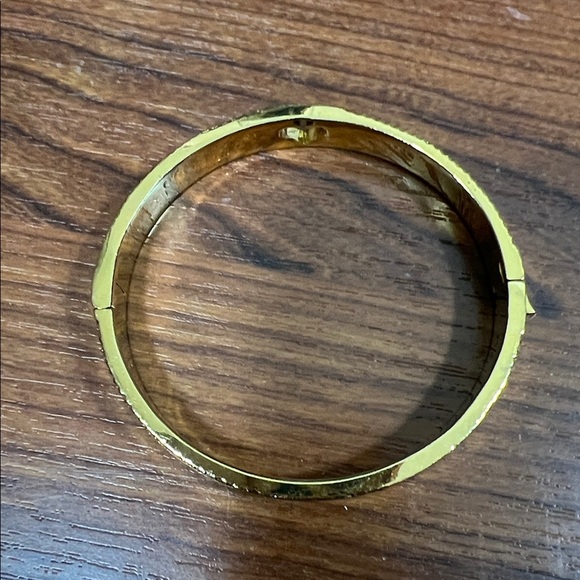 Kate Spade Hole Punch Pave Hinge Bangle Bracelet Gold Tone - Picture 7 of 10